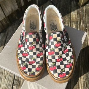 Slip on Vans size 9 women’s or 7.5 men
